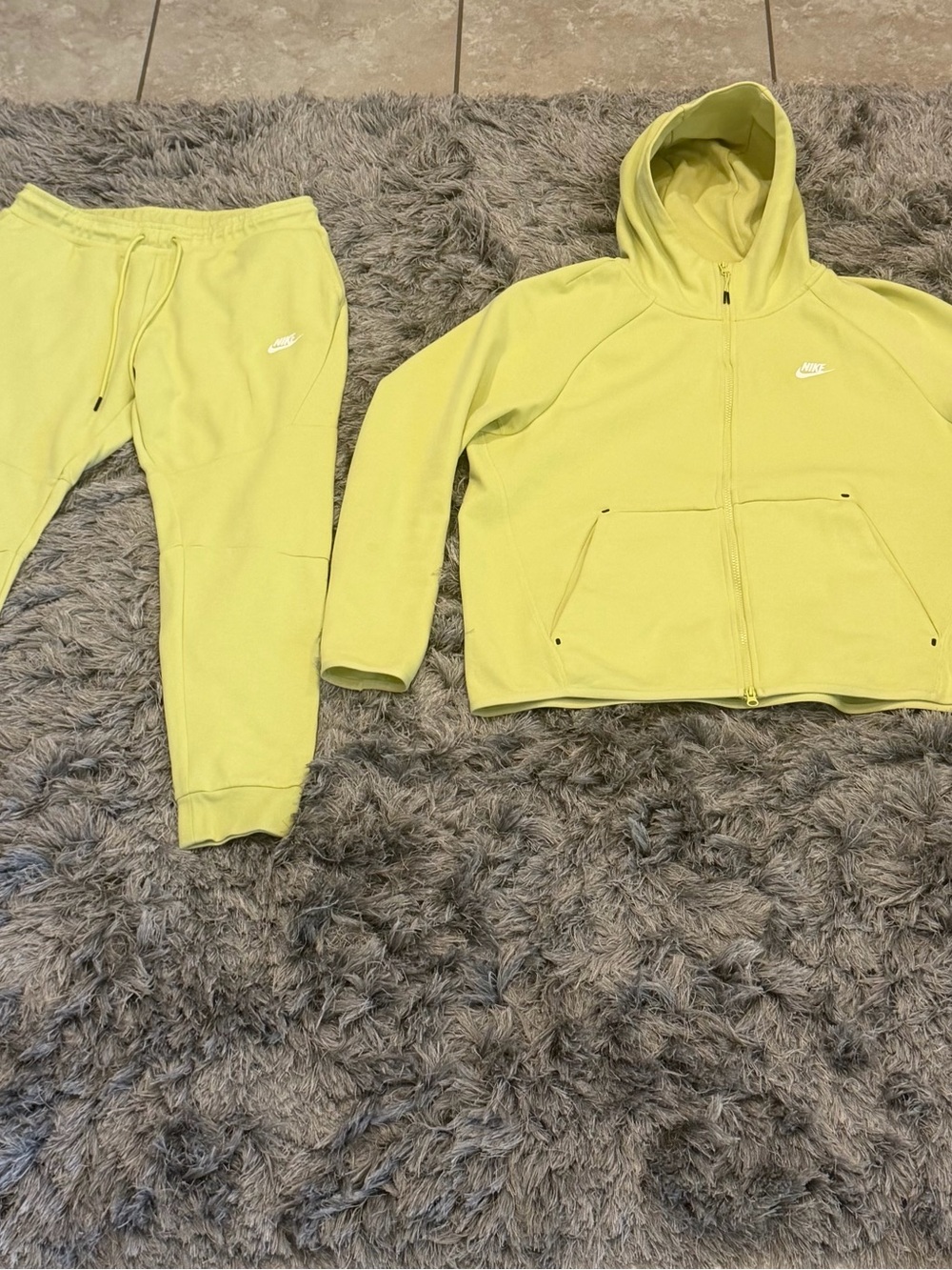 Size XL- Nike Tech  Zip up Hoodie Pants Limelight Green 2 Piece Set Men